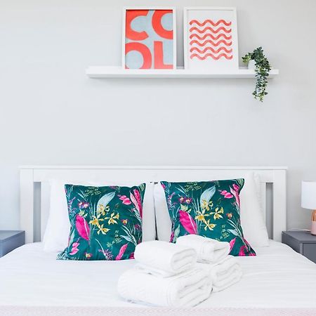 Welcomestay Colliers Wood Two Bed Apartment - Home Away From Home Лондон Экстерьер фото