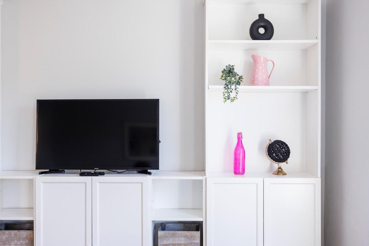 Welcomestay Colliers Wood Two Bed Apartment - Home Away From Home Лондон Экстерьер фото