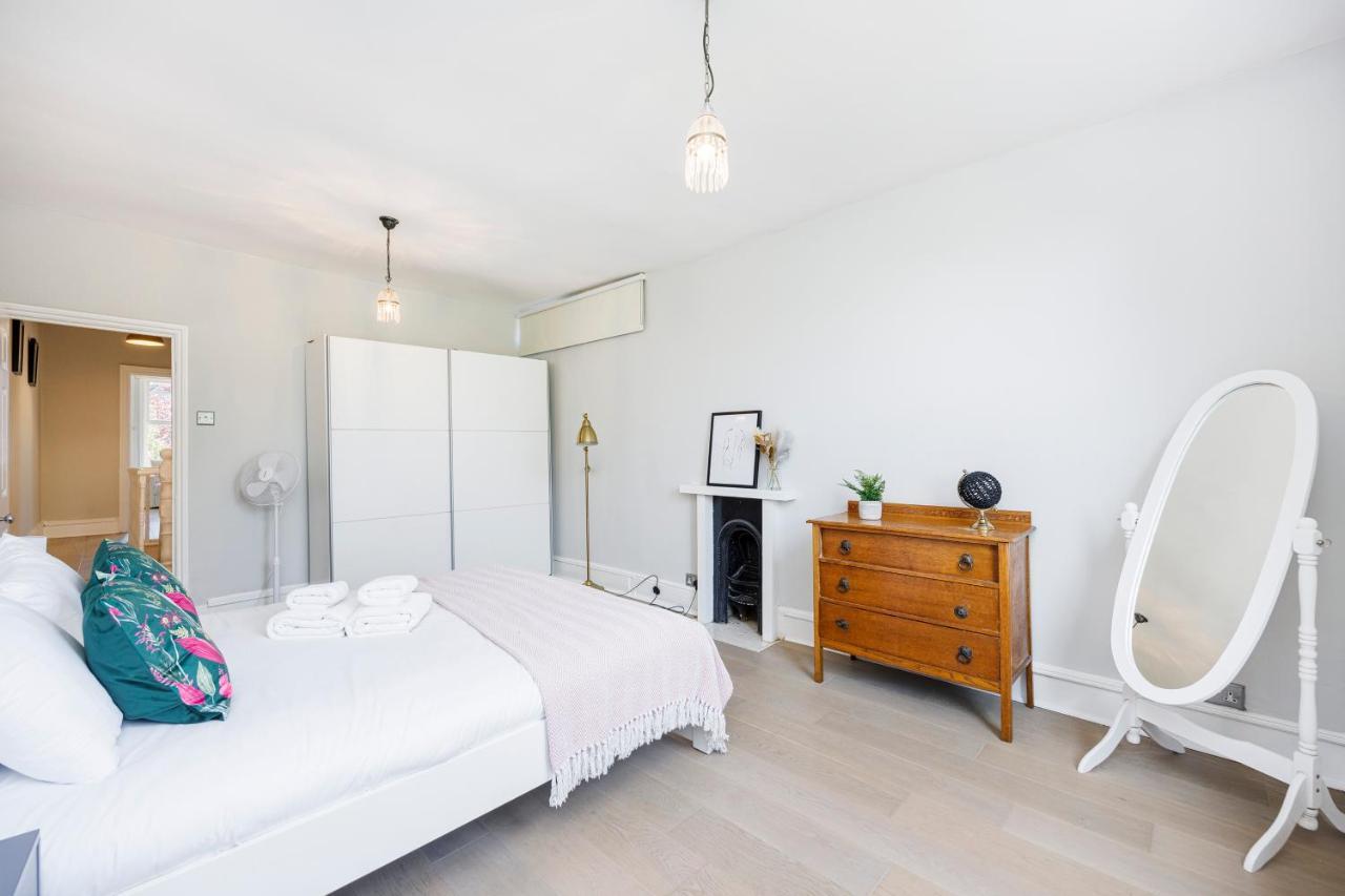 Welcomestay Colliers Wood Two Bed Apartment - Home Away From Home Лондон Экстерьер фото