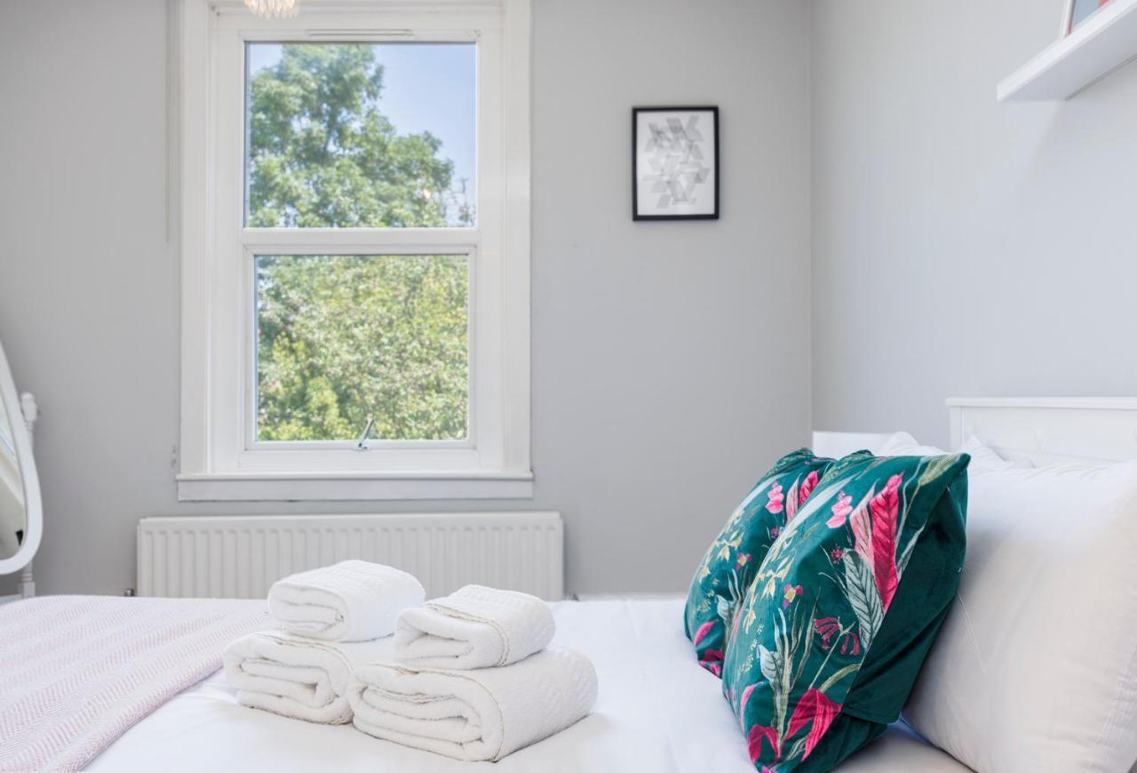 Welcomestay Colliers Wood Two Bed Apartment - Home Away From Home Лондон Экстерьер фото